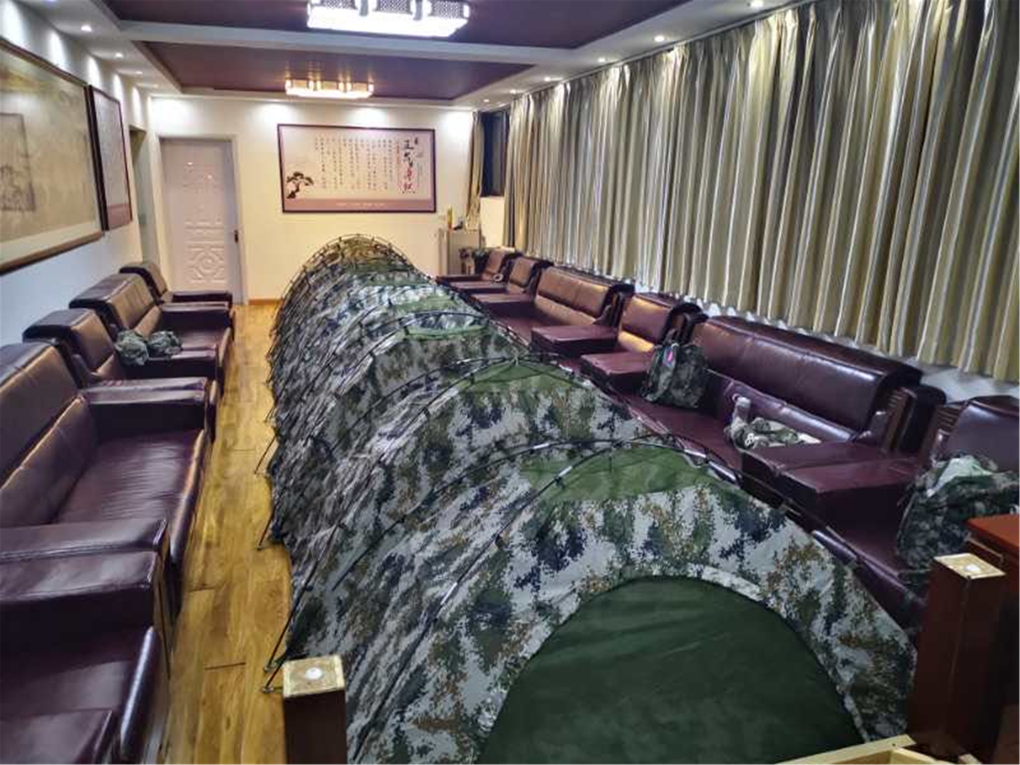 許昌服務區(qū)接待部隊.jpg